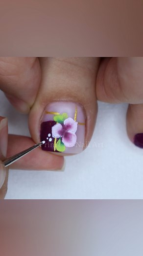 😍 ¿CÓMO HACER una DECORACIÓN de UÑAS de los PIES FÁCILES y BONITAS PASO a PASO? - COLOR ROJO ❤💐 En este video, te muestro diseños cautivadores de uñas de los pies en color rojo decoradas con hermosas flores hechas a mano alzada con pinceladas. Descubre cómo crear diseños apasionantes y creativos en tus uñas de los pies con esta técnica artística. ¡Agrega un toque de elegancia y estilo a tus pies con estas encantadoras decoraciones de uñas! 💖🌹 . . . . #UñasDeLosPies #RojoConRosas #FloresAlzad