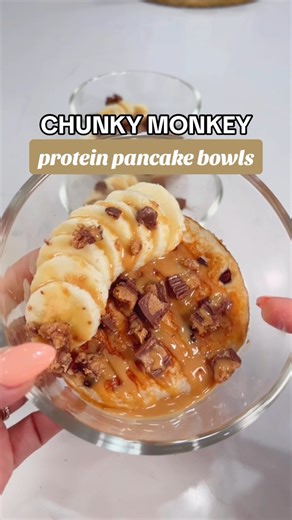 Easy breakfast meal prep for your week 🔥🙌🏼 one of my favs! Protein pancake bowl is from soul fuel cookbook 🩷 | MaKayla Thomas Fitness