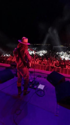 This energy from the crowd >> | KALEO