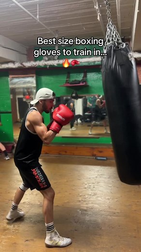 Choosing the Right Size Boxing Gloves for Training