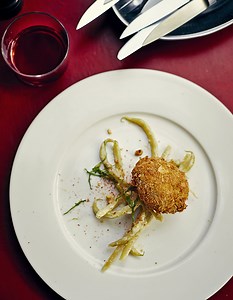 Croustillant de cervelle d’agneau aux amandes, haricots beurre, rémoulade pour 4 personnes - Recettes - Elle à Table