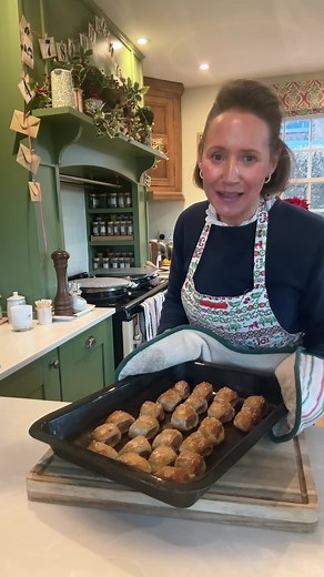 Delicious Christmas Leftovers Sausage Rolls Recipe