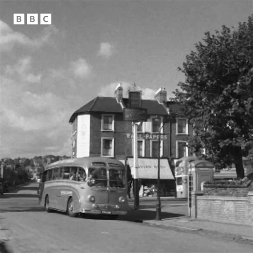 #OnThisDay 1956: What brings young women to London? Special Enquiry spoke to the women who’d moved from all over the UK looking for a fresh start and a new life. You can watch the rest of this fascinating programme on iPlayer - https://www.bbc.co.uk/iplayer/episode/p00rzwbk/special-enquiry-series-5-1-a-girl-comes-to-london?seriesId=unsliced | BBC Archive