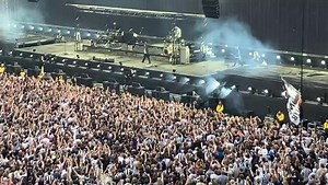 552K views · 5.9K reactions | Goosebumps! This is the moment Sam Fender walked on stage at St James' Park 朗 #stjamespark #samfender #newcastleupontyne #samfendermusic #newcastle | Newcastle Chronicle | Facebook