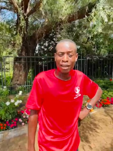 Dr Dzipha Magadani ran from Soweto to Pretoria to promote his app, Artist Manager, that helps artists & event organizers connect and book easily. He also gave a shoutout to Mofaya & DJ Sbu... Talk about physical investment!!! 👏🏽👏🏽👏🏽👏🏽👏🏽 | Penuel The Black Pen