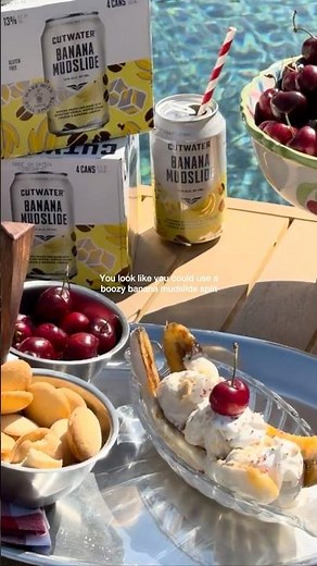 Boozy Banana Mudslide Split Recipe 🤤🍌🍦 #shorts