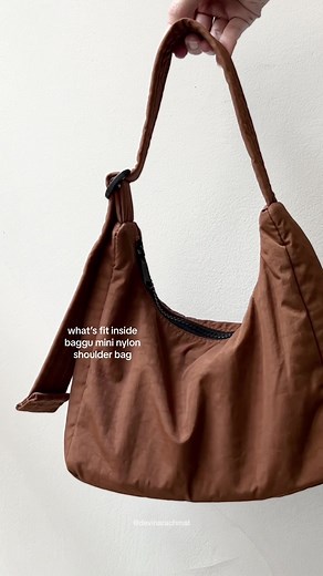 Baggu Mini Nylon Shoulder Bag Review: Small but Spacious
