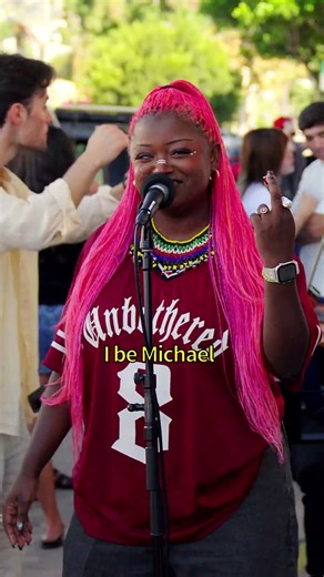 Spotted strings on the sidewalk in LA 🎻 #busking #stringquartet #livemusicla #femalerappers