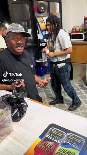 127K views · 5K reactions | A GOLDEN SHOWER!？？ #prank #prankvideo | Majorkeylife_Official | Facebook