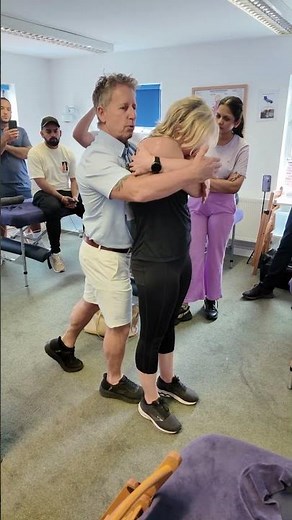 Standing Thoracic Spine Manipulation #chiropractor #physiotherapist #spinalmanipulation #osteopathy