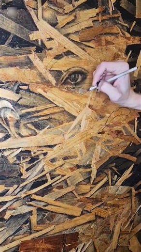 Sketch Daily Dose on Instagram: "Gonzalo Pizarro is an Argentine architect and visual artist based in Vail, Colorado, celebrated for turning OSB boards into captivating pieces of art. By embracing the board’s natural grain and texture, he merges ink and charcoal to create intricate portraits of faces and figures. The raw, industrial surface becomes an integral part of his work, adding depth, emotion, and a narrative carved into the wood itself. Artist: @gonzalo.pizarro.art #art #painting #artist