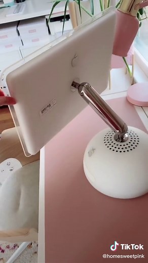 Convince me otherwise #vintage #vintageapple #nostalgia #nostalgic #imac #imacg4 #iconic #shesanicon #2000s #memorylane #2003