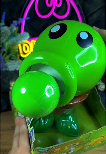 Peashooter Mystery Box Unboxing — $300 Plants vs Zombies Toy Review