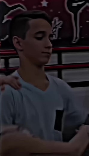 Quá Khứ Của Vị Vua Charles Oliveira Trong UFC