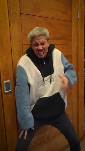 Comedic Performances with Unique Fashion Style