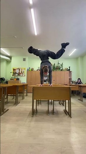 Mastering the One-Arm Handstand 💪🔥
