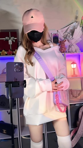 Chiếc áo vài chục cành siêu hot 🤭 #sweater #setđồxinh #mỗingàymộtoutfit #phốiđồ #TikTokGiaiTri #PhaiDepNgayNay #xuhuong #tiktokshop #review #unboxing #viral #reviewlamdep #reviewquanao #setđồxinh