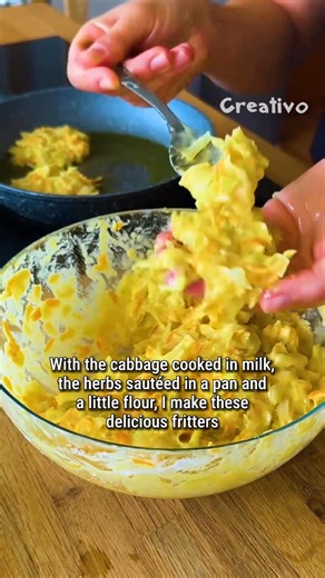 The best ever cabbage fritters recipe Don't like cabbage? These fritters will change your mind! - Chop up 700g of cabbage - Boil for the cabbage for 15 minutes in 500ml of water and 500ml of milk - Sauté a chopped onion and a grated carrot for a few minutes - Drain the cabbage and add 150g of flour - Add the onion, carrot, and two eggs - Season with salt and pepper, mix, and shape into fritters - Cook the fritters in a pan with a little oil | Creativo UK
