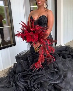 A black wedding gown! 🖤 Who is going for color on their wedding day? Repost from @wellsevents • Stunning bride!!!!!! #wellsdesignco #wellsevents . . . . #theknot #bcollectivemag #bridalinspo #munaluchibride #insideweddings #blackbride #weddings #southernbride #brideandgroom #bridetobe #brides #weddingideas #weddinginspo #weddingdesigner #floraldesigner #weddings #weddingsonpoint #nashville #atlanta #memphis #coordinatedbride #weddedwonderland | Munaluchi Bridal Magazine