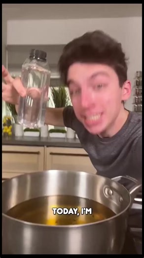 510K views · 15K reactions | This is how you deep fry water… 﫥 #water #fail #comedy | The Dadbod Veteran | Facebook