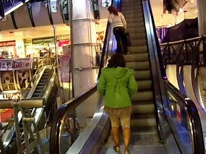 00 - At London's Amazing Trocadero