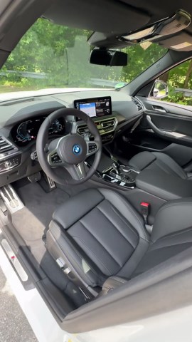 Mazda CX-60 vs. BMW X3: Innenraum und Ausstattungen im Vergleich