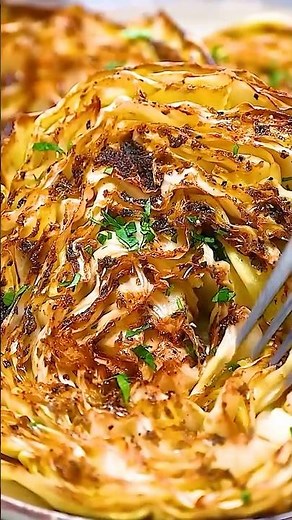 Balsamic Roasted Cabbage Steaks – Healthy & Delicious!