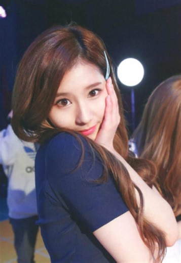 Minatozaki Sana: Celebrating Her Birthday with TWICE