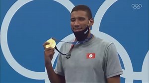 40K views · 852 reactions | Ahmed Hafnaoui won gold for Tunisia in the men's 400m freestyle. Tunisia's gold medal moment at #Tokyo2020, accompanied by the Tunisian national anthem! Relive more Tokyo 2020 moments here  https://oly.ch/3iDfgCs | Olympics | Facebook