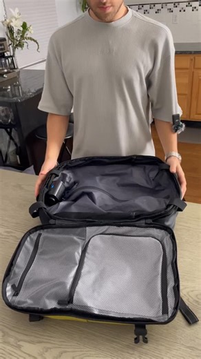 The viral travel bag. 😎 #asmr #asmrsounds #asmrvideo | Backvac