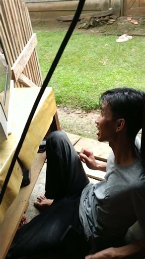 TV service is broken due to signal problems #viralvideo