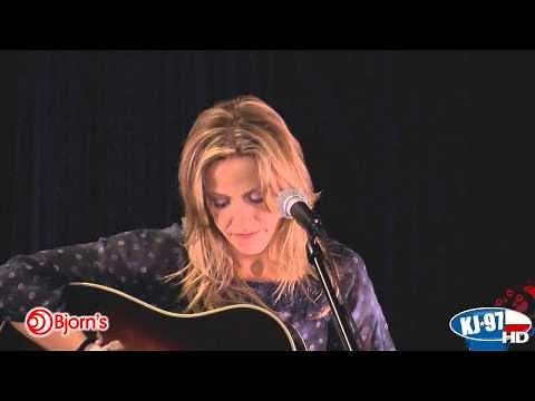 Sheryl Crow - "Easy" (Live Acoustic - 26 March 2013)