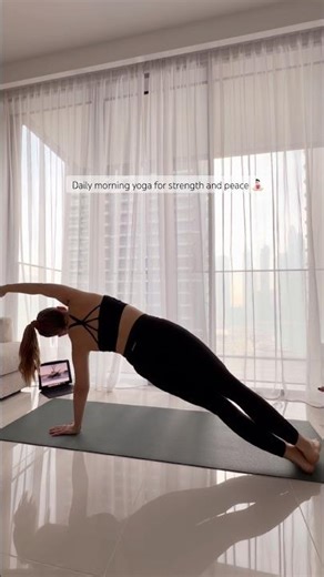 Day 10 of 21 🧘🏻‍♀️🌅 join me for this yoga challenge! #yogaflow #yogachallenge #morningroutine