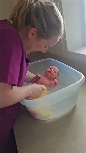 newborn first bath in hospital #miracle #newborn #babybathingvideo