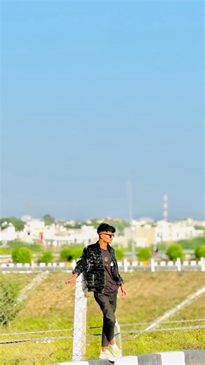 Aayu  on Instagram: "#mela 🎡"