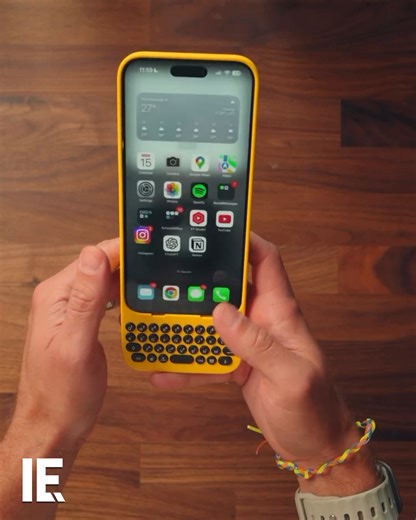 260K views · 667 reactions | This phone case adds a keypad to the iPhone, turning it into a combination of touch screen and keyboard phone. : Instagram / chrisbrockhurst | Interesting Engineering | Facebook