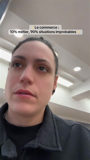 Aujourd’hui j’ai dû gérer un monsieur qui a décidé de s’installer devant la porte de mon magasin, avec une chaise. Et c’est là que tu te rappelles que dans le commerce, on gère vraiment beaucoup trop de choses… 🥹 #pourtoi #creator #page #drole #pourtoii