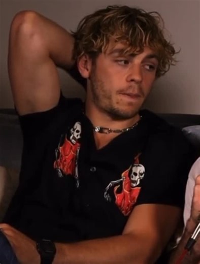 Ross lynch trash on Instagram: "I’m liking this American boy… #rosslynch #rosslynchedit #rosslynchedits #austinmoon #thedriverera"