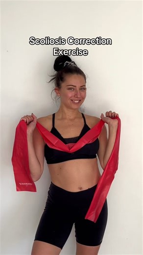 Watch this amazing scoliosis correction and exercise demonstration 😍 We want to focus on elongation, derotating, breathing and expanding! Then we can start to strengthen our bodies in this position. This is how we stop/slow progression, pain and even reduce the Cobb Angle in some cases! Understanding your curve is the first step towards being able to perform corrections like this! Once you have that, it’s up to you to stay consistent and prioritise your spine health 🙏 If you need some extra he