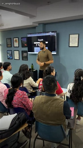 Ever had that gut feeling something was about to happen? 👀 That’s when you say — “I had a hunch!” 💭 Save this phrase & use it like a native speaker! #englishbuzz #spokenenglish #englishphrases | English Buzz