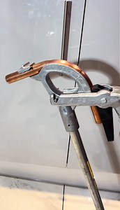 Watch Me Pipe Bend a 22mm Copper Pipe 90 Degree Bend #asmr #asmrsounds #learn #foryou #sfxplumber #viral #plumbing #toolbag #pipes #tools #cleancopper #plumbertools #pressfit #soldering #copper #handtools #work #diy #howto #plumber #tips #hack #reels #handyman #plumero | Sfx Plumber