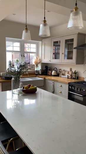 AD | To celebrate Purplebricks new #25secondtour we partnered up to show you round our home! Follow @purplebricks_uk on Tiktok to find out more 🏡
