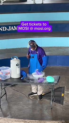 Here at MOSI, we’re always excited to open your eyes to exciting displays of science! We’re introducing Science Live, a daily science demonstration at 2:00PM daily under the Raymond James Amphitheater. This experience is included with your ticket to the museum. Get tickets now at mosi.org. #MOSITampa | MOSI