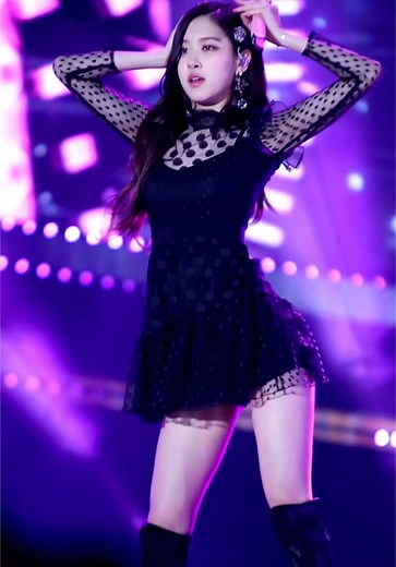 BlackPink Rosé: 'As If It's Your Last' Live Performance
