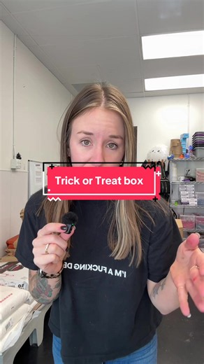 TRICK OR TREAT STARTS TOMORROW 🎃👻🔮 | food for trick or treaters