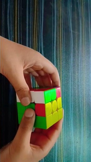 simple trick to dolve cube Upper layer #rubikscube #cubeconversation ‪@kush_artist7‬