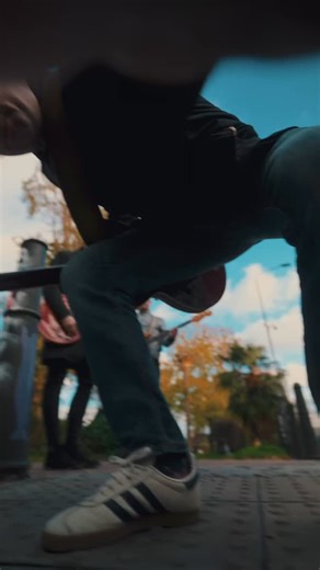 If @thejamhq & @oasis had a one night stand… 9 months later this would pop out 😎🎸 | Block 33