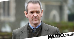 Who is Alexander Armstrong married to and how many children do they have?