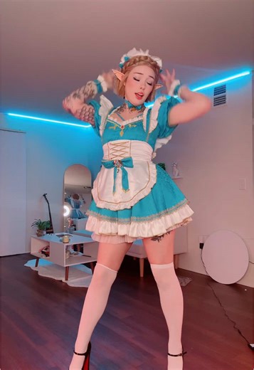 Elle (@garden.variety.egirl)’s videos with original sound - Maja 🪷🍧🍡🧘🏼‍♀️🍸