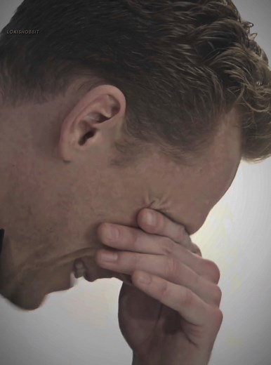 I don’t know why this makes me cry. Actually it should be a funny video but I cried my eyes out while making this… #tomhiddleston #loki #marvel #lokishobbit